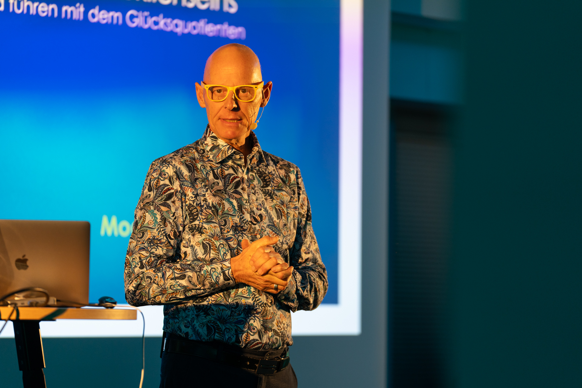 Keynote Speaker buchen: Ablauf und Kosten 2026